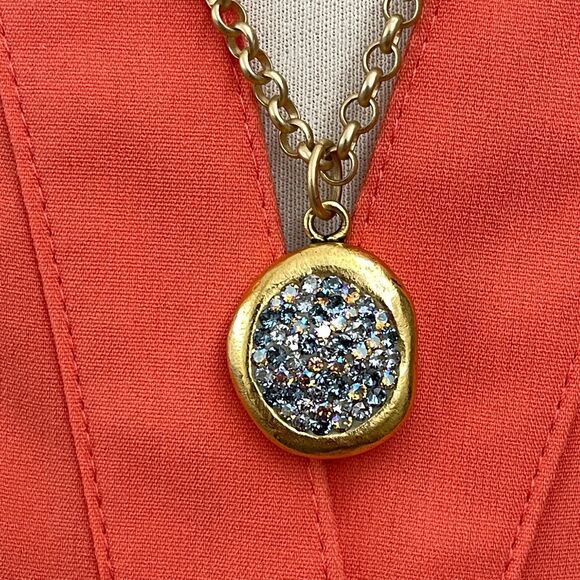 Gold-tone Chain Pendant Blue Multicolor Rhinestones Fashion Necklace NWOT - Picture 3 of 5